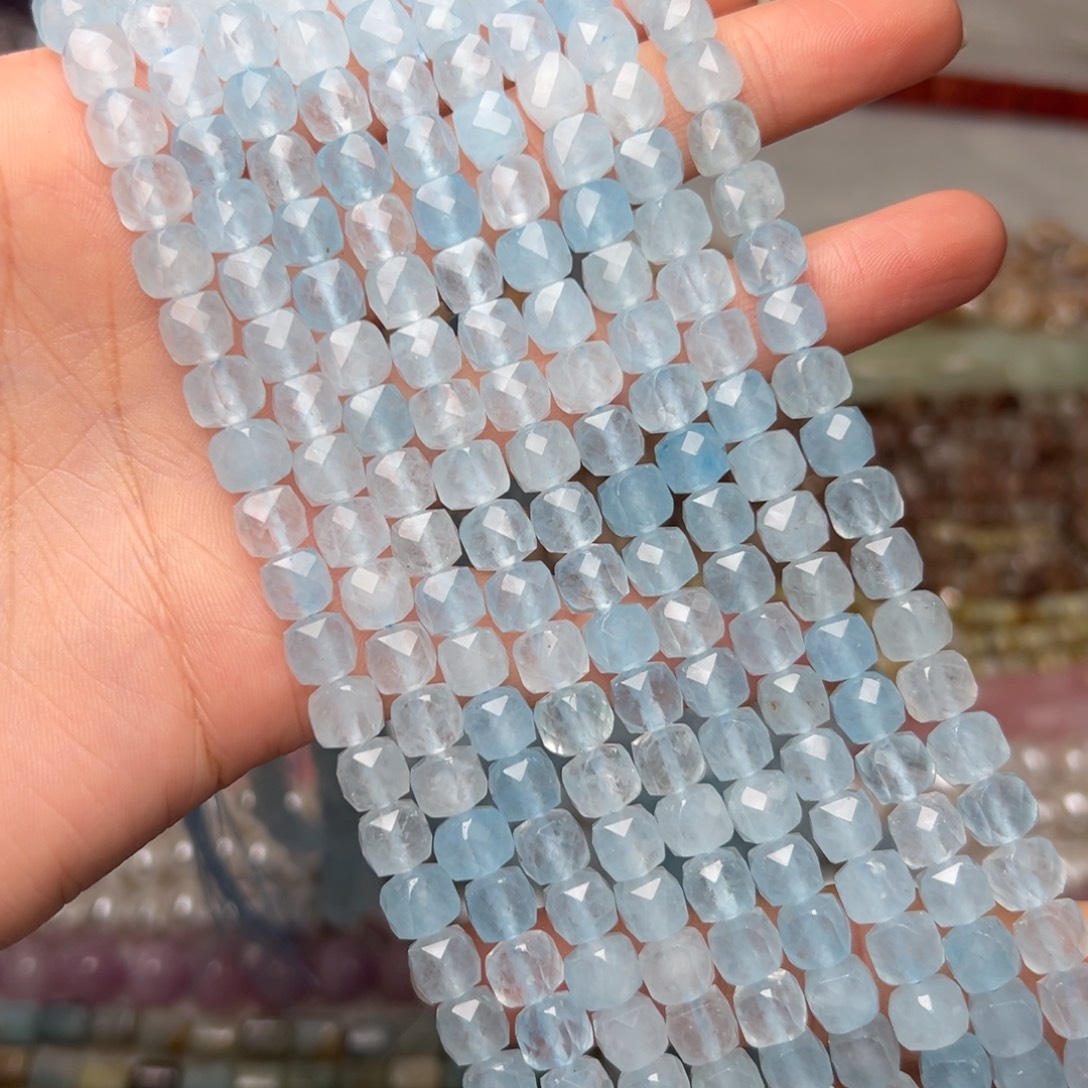 玛瑙/玉髓合金珠宝半成品Y277。7mm海蓝宝砖切桶珠一条