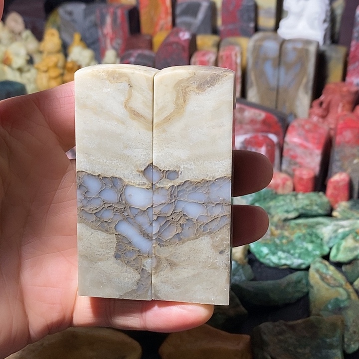 昌化鸡血石月光冻