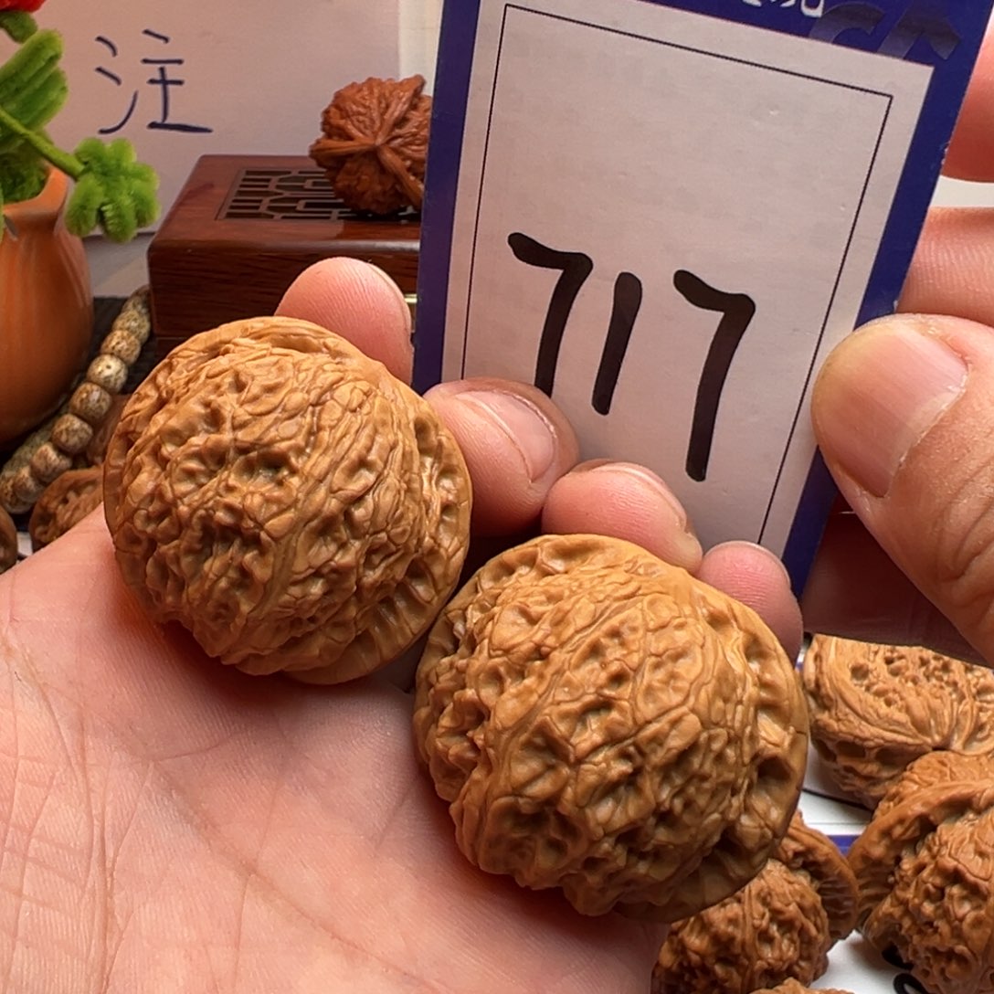 文玩核桃把件乾隆磨38.5尺寸717号