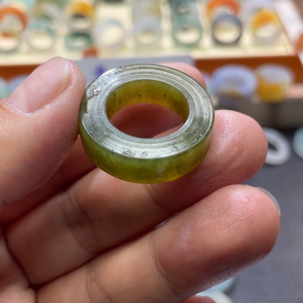 【闪购商品】定制翡翠未镶嵌天然翡翠12-22圈有色纹