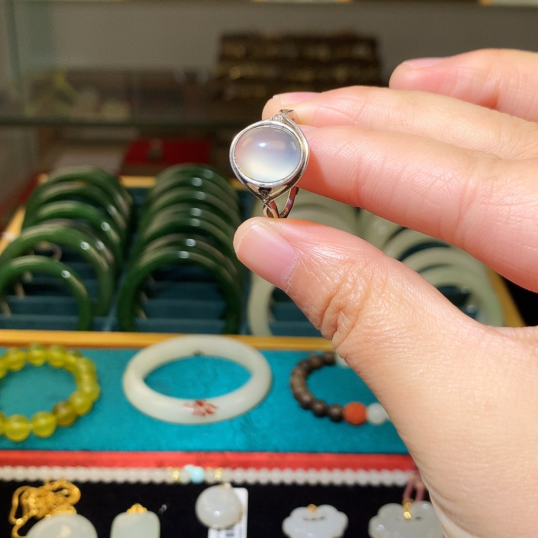 颈饰银S925镶嵌岫岩老玉（透闪石质玉）