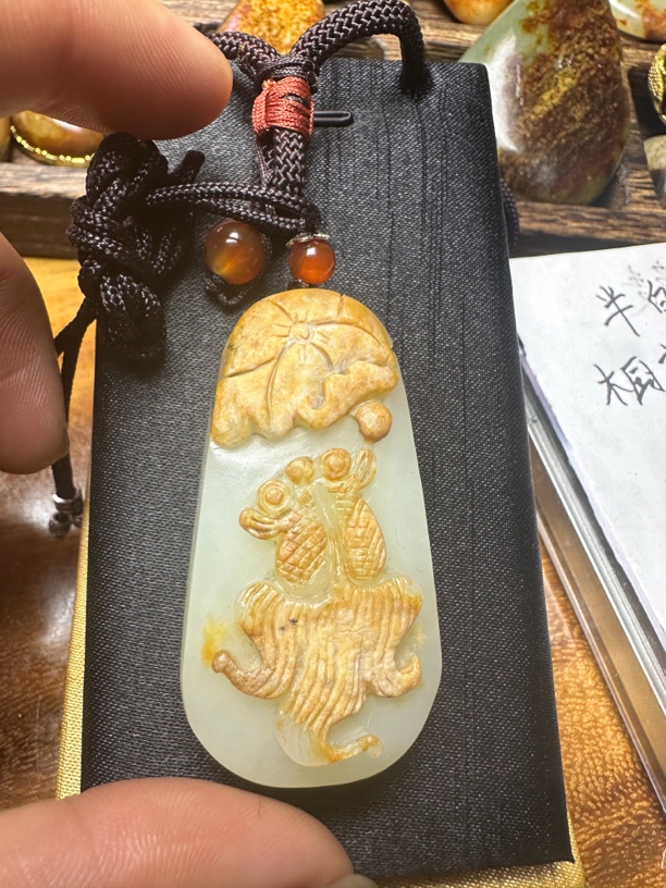 和田玉真皮真籽5*3连年有余小牌子50克