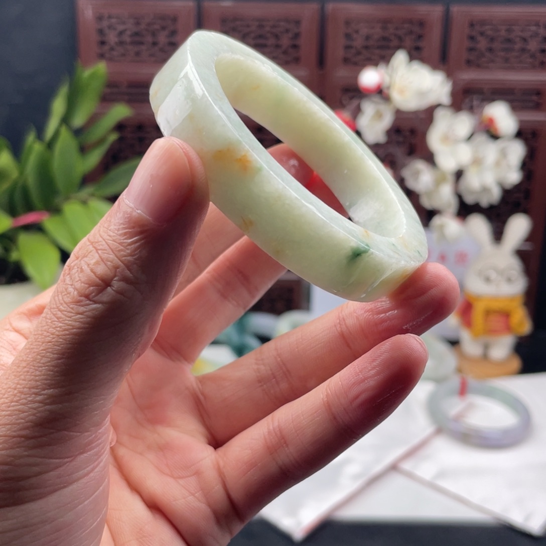 定制翡翠未镶嵌翡翠手镯定制