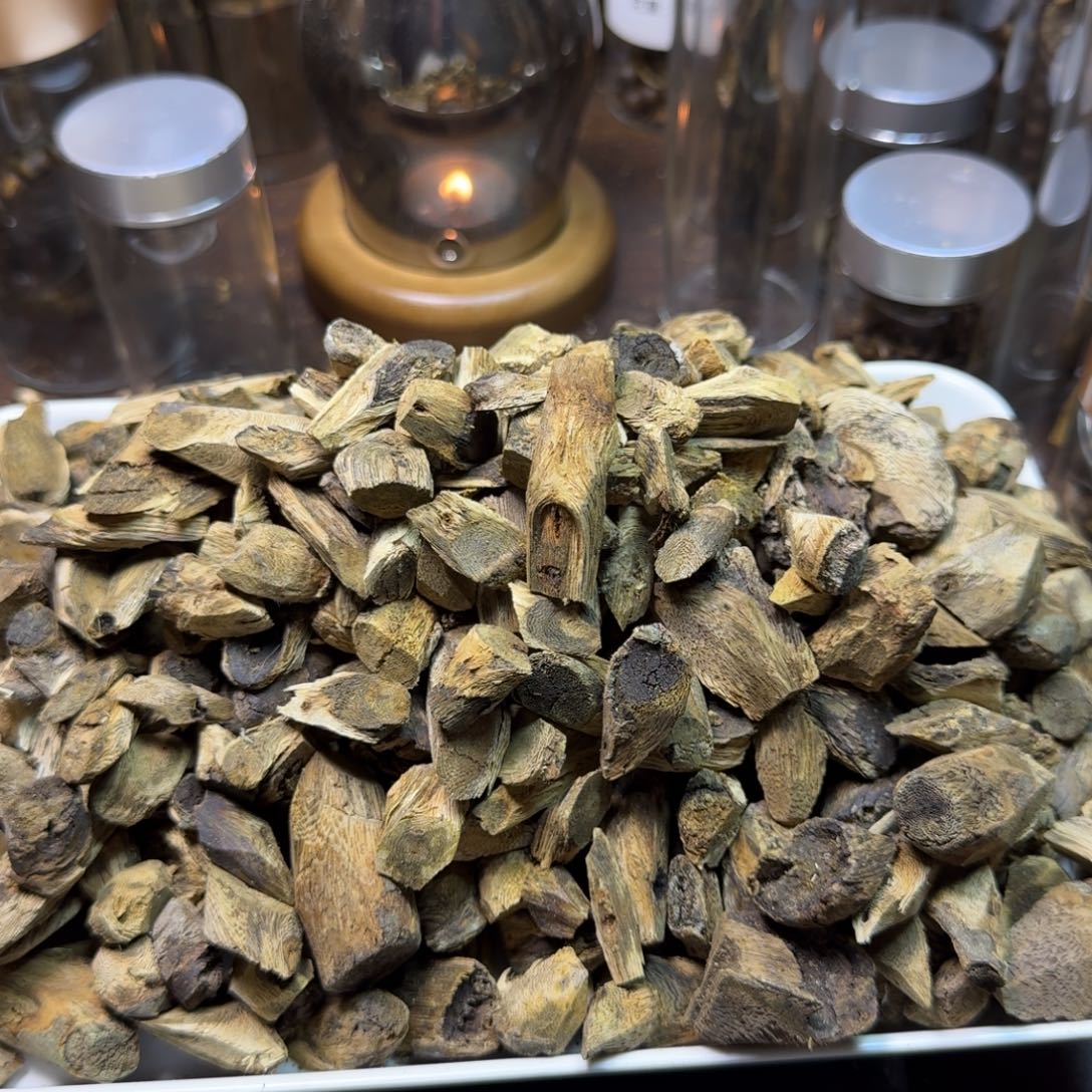 沉香碎屑沉香树钉508克