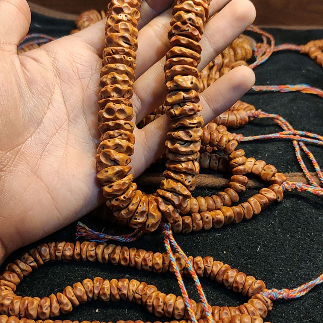 朕****桃核手串厚切无相