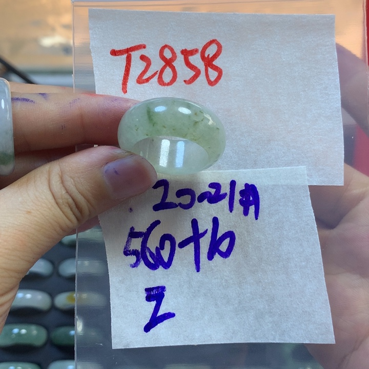 定制翡翠未镶嵌王*国戒圈