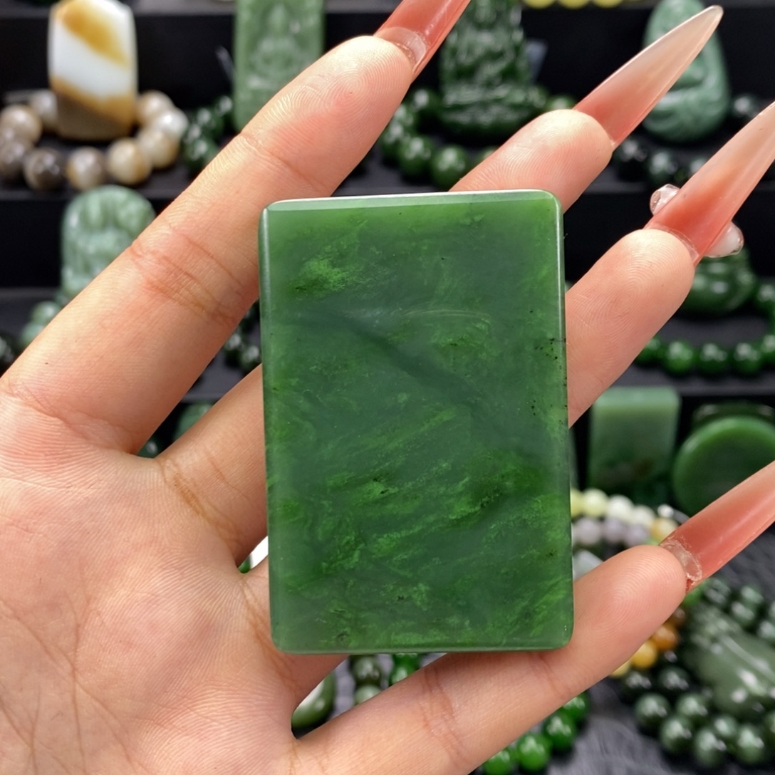 和田玉（碧玉）未镶嵌珠宝奇石