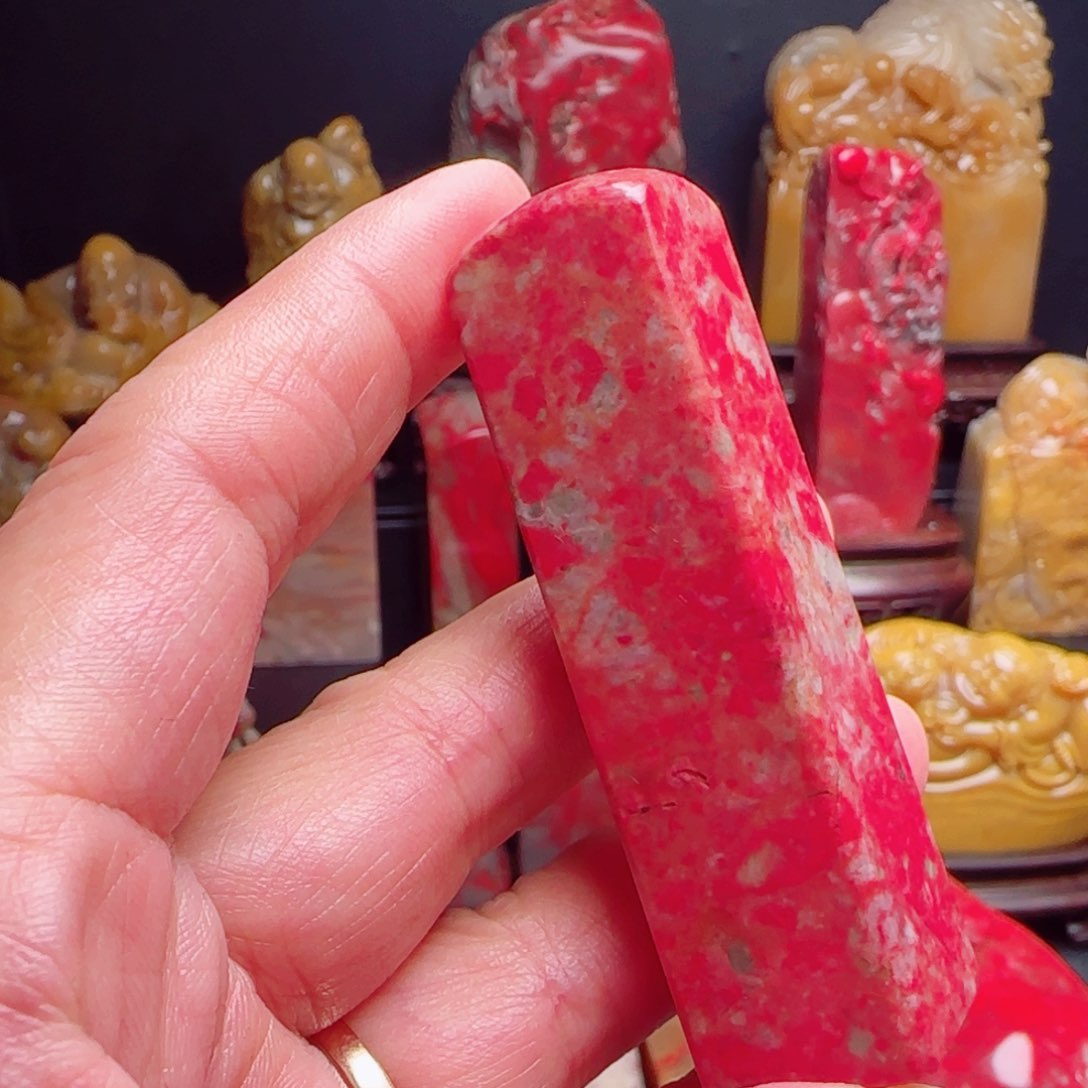 昌化石昌化鸡血石