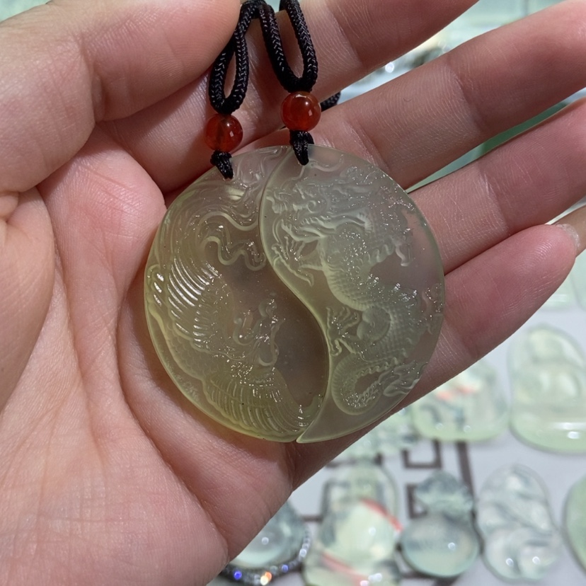 【闪购商品】蛇纹石玉颈饰未镶嵌