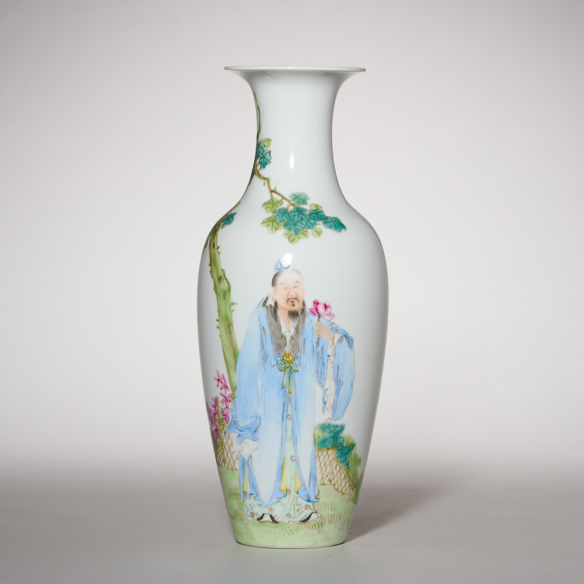 5406民国·粉彩爱莲图观音瓶【古董拍卖】