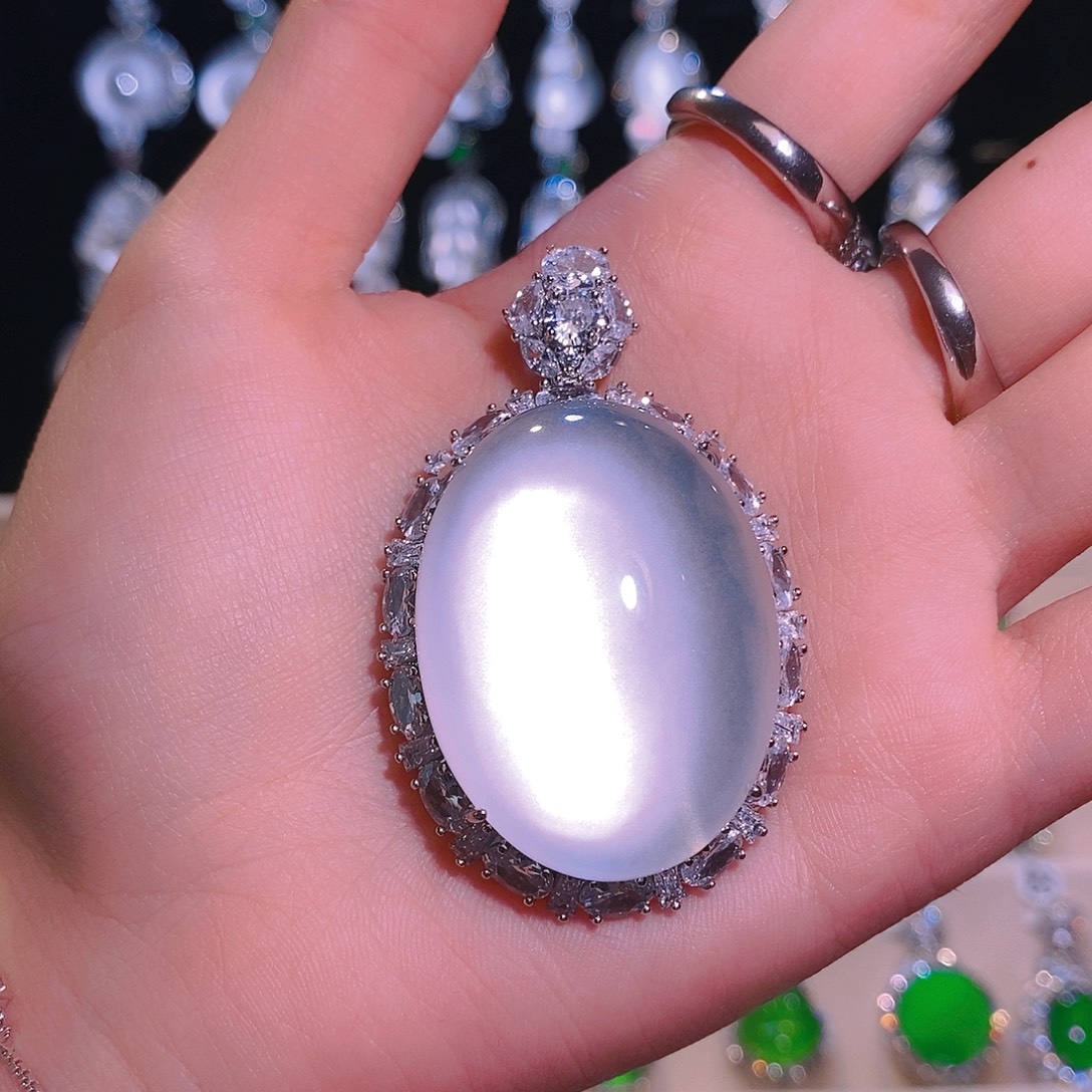 锆石铜合金白富美