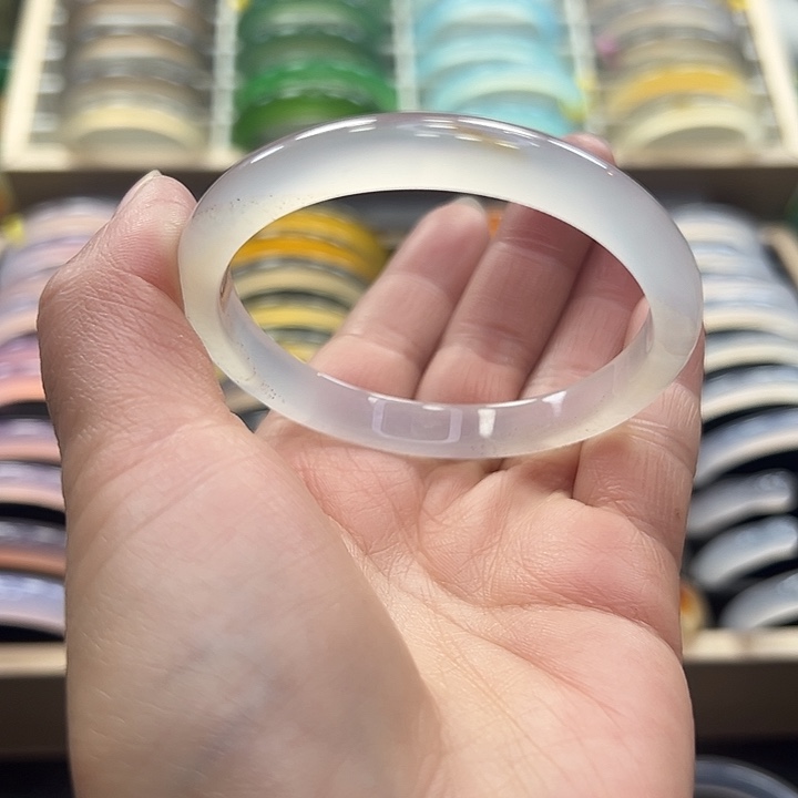 玛瑙/玉髓手镯未镶嵌