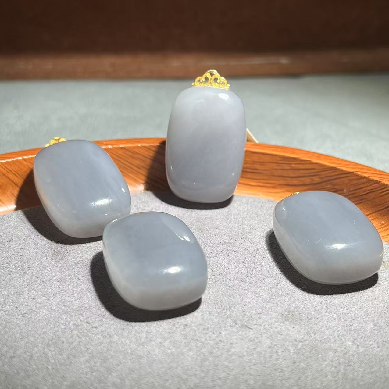 【张老斯珠宝】天然和田玉吊坠lz084（多样性发货 拍一发一）