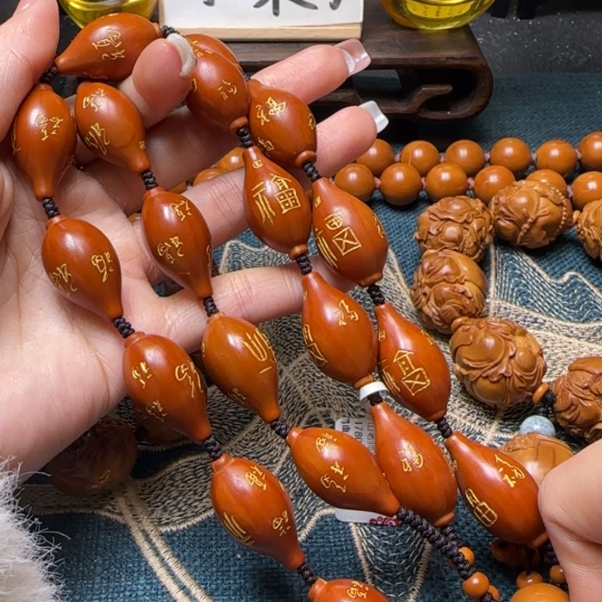 【闪购商品】橄榄核手串百福玉瓶脖挂