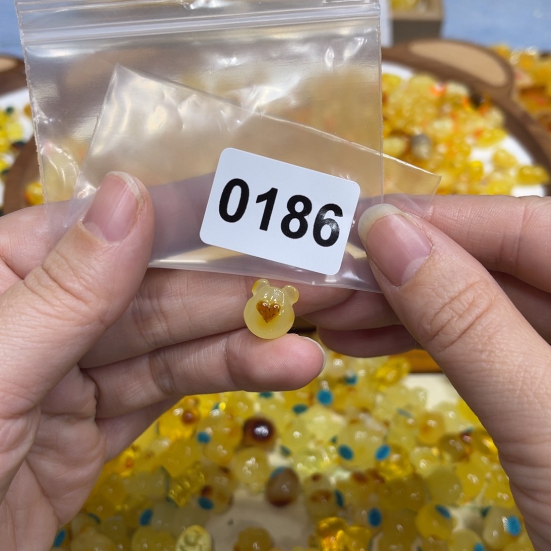 琥珀珠宝奇石未镶嵌