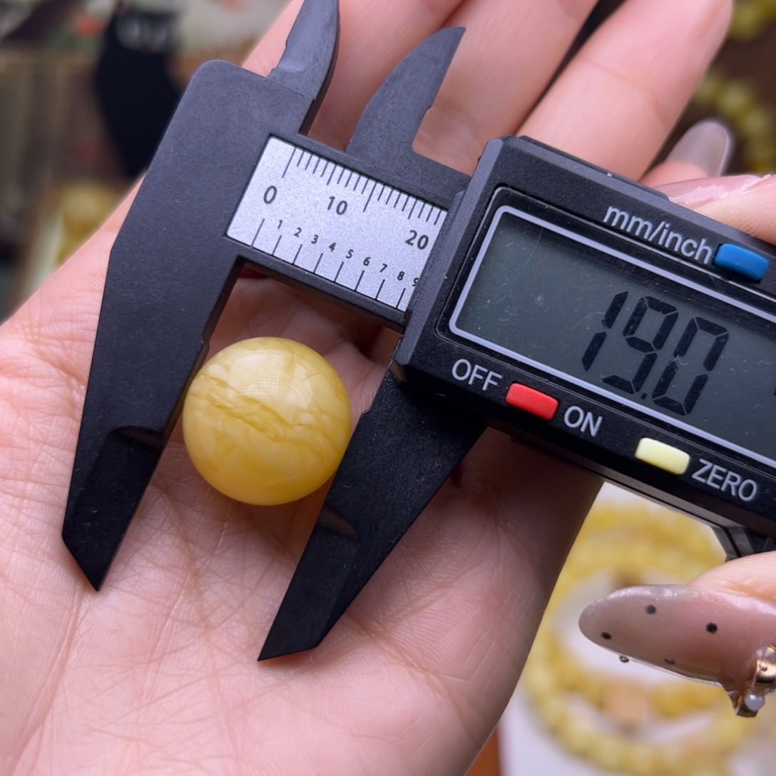 琥珀未镶嵌裸石一线天