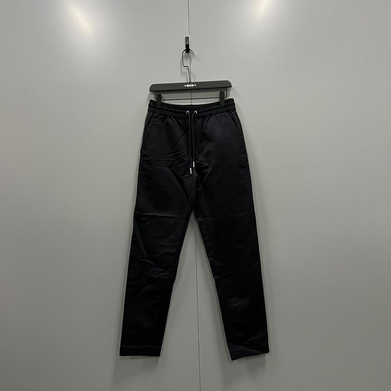 95新 BURBERRY/博柏利 （ll）巴宝莉 黑色长裤 44码 5*46码