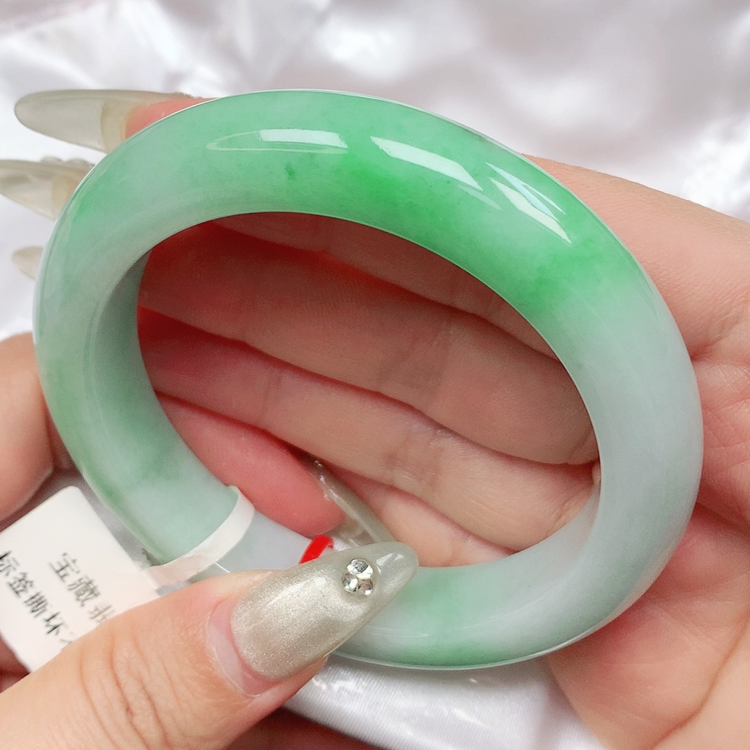 翡翠手镯未镶嵌抖音645