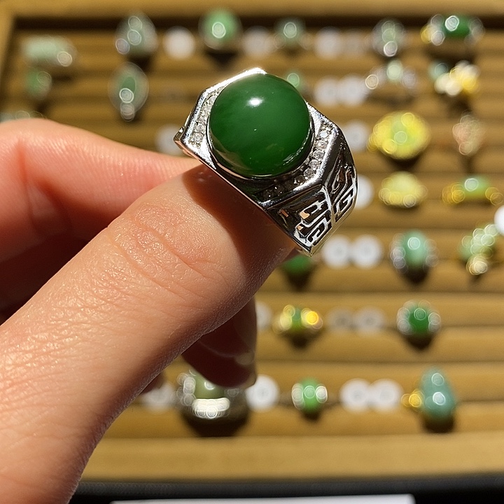 和田玉未镶嵌戒指