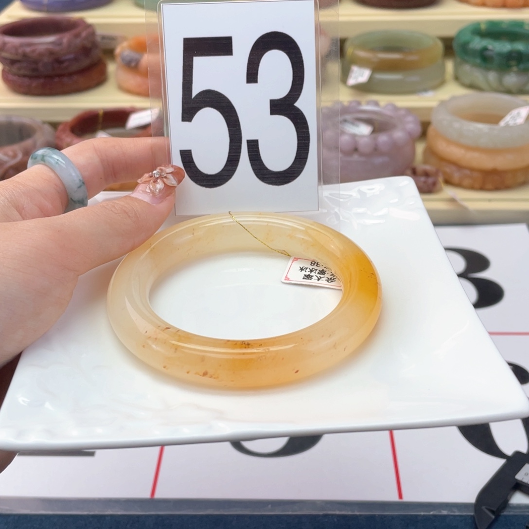 石英质玉未镶嵌手镯