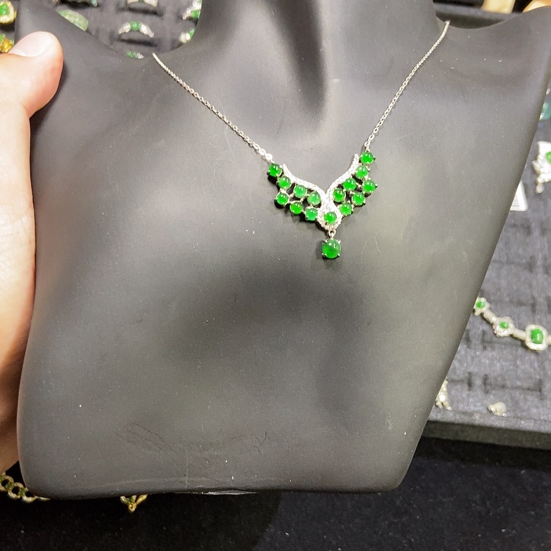 翡翠戒指未镶嵌纯天然A货翡翠