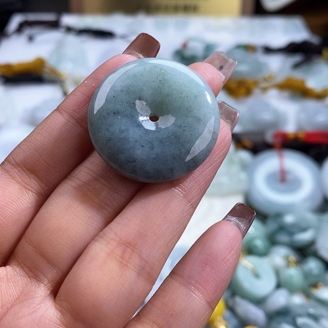翡翠未镶嵌颈饰4732