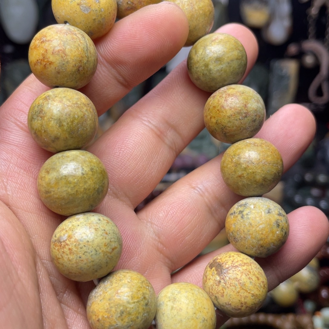 岫岩河磨玉（透闪石质玉）未镶嵌颈饰