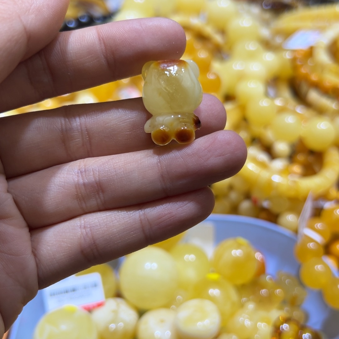 琥珀珠宝奇石未镶嵌