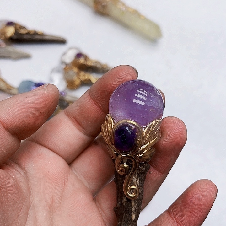 N***g紫晶摆件未镶嵌水晶