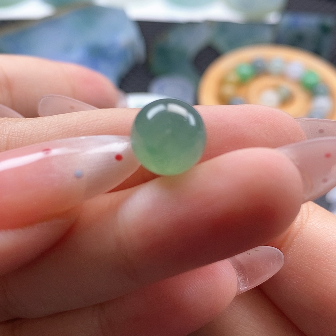 定制翡翠未镶嵌卡10+珠子