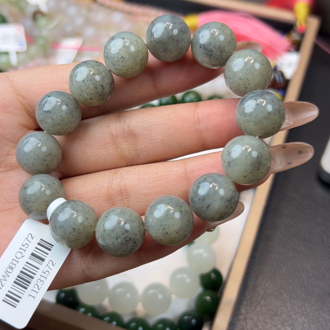 和田玉未镶嵌手串