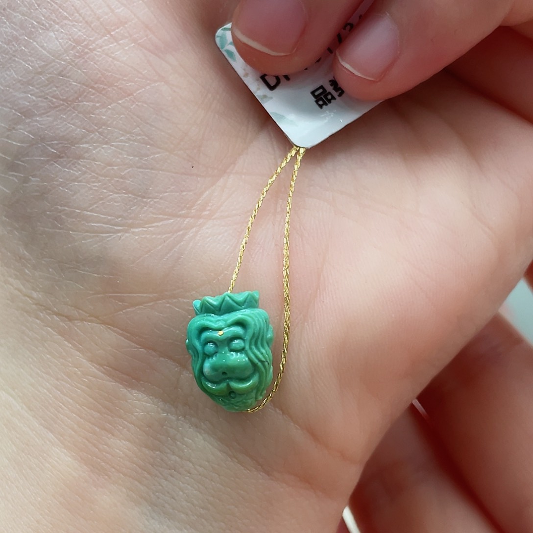 绿松石颈饰未镶嵌