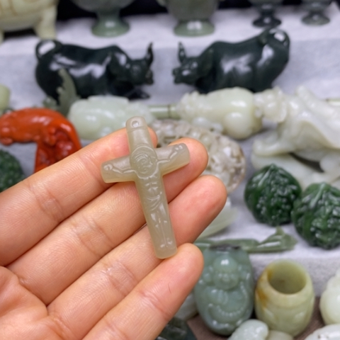 和田玉未镶嵌挂件