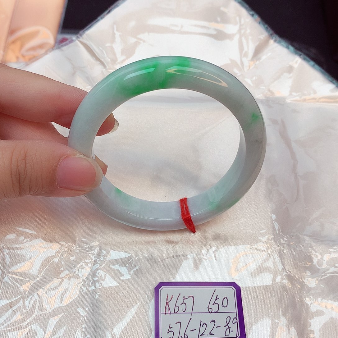 翡翠手镯未镶嵌缅甸翡翠