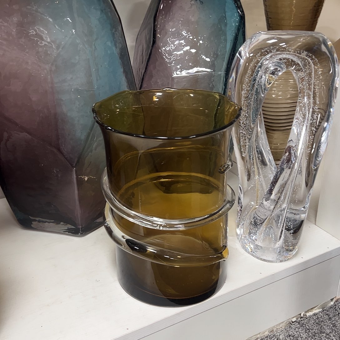 琉璃高25茶棕色琉璃花器