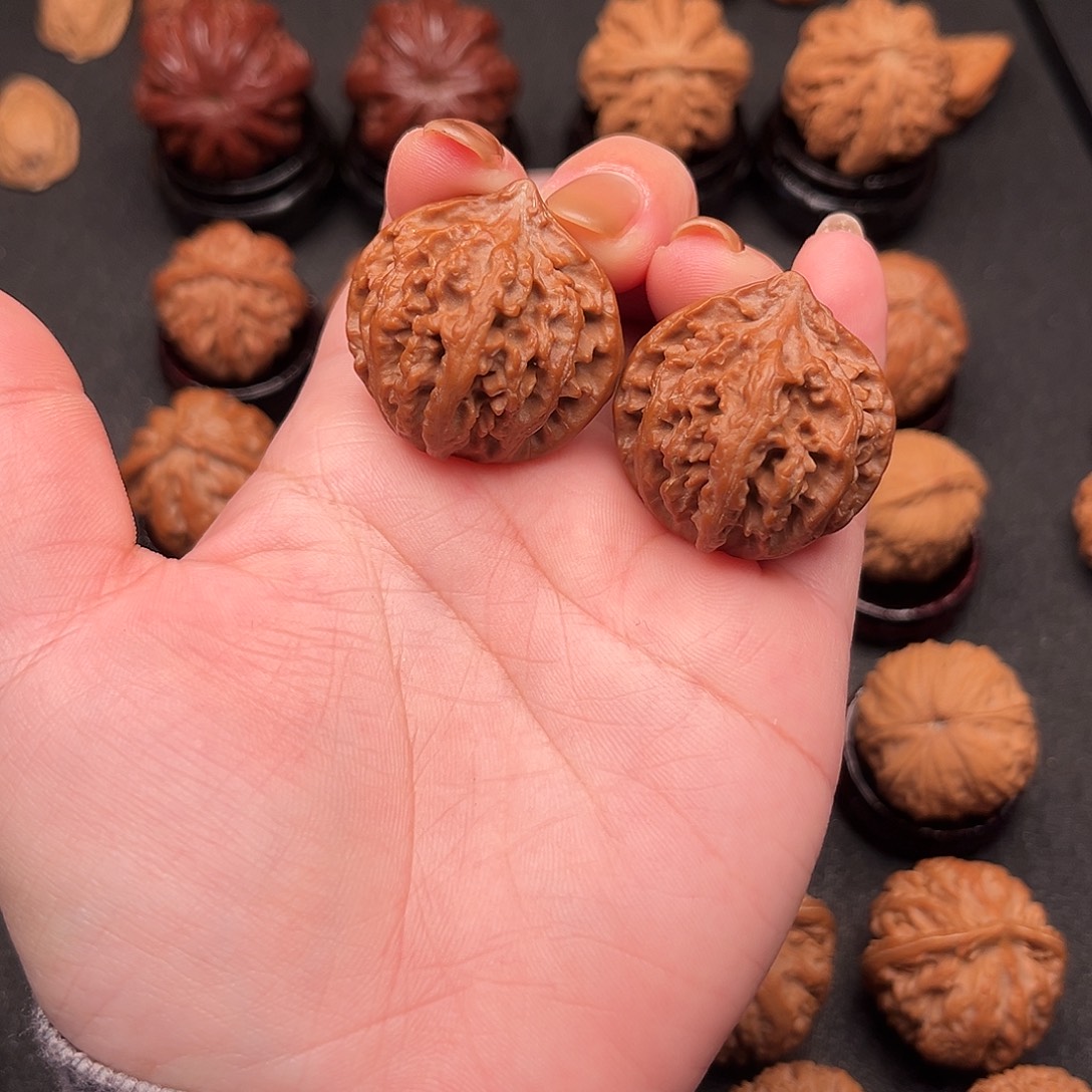 蛟***烂把件文玩核桃朱雀L