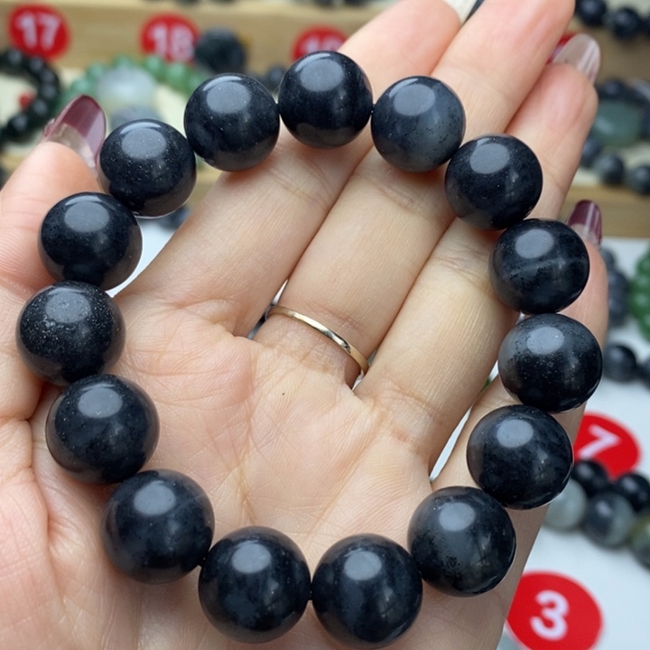 和田玉手串未镶嵌