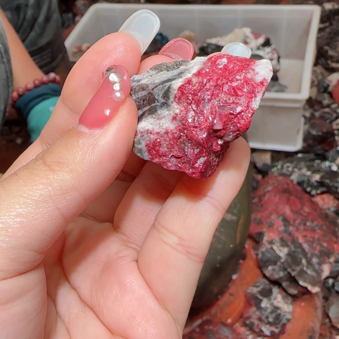 天然辰砂朱砂毛石头2