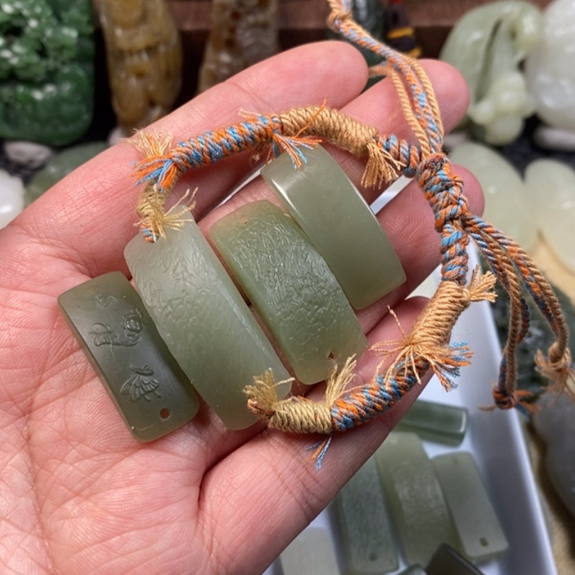 【闪购商品】和田玉挂件未镶嵌多样性发货，拍一发一