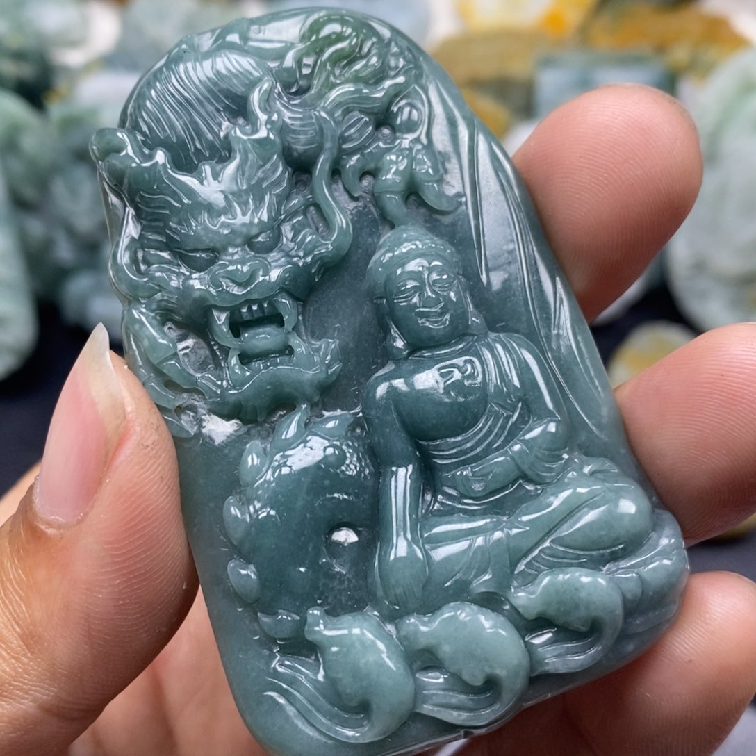 翡翠未镶嵌颈饰翡翠