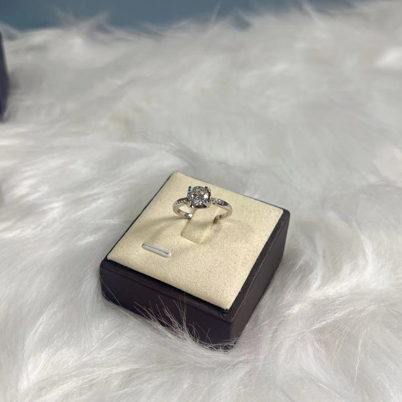 南非18A u婚戒 牛头小蛮腰1克拉天花板戒指.S