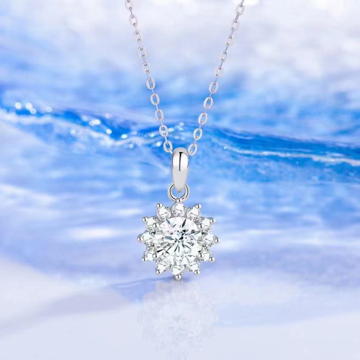 吊坠925银莫桑石 经典太阳花吊坠女士时尚气质轻奢满钻珠宝