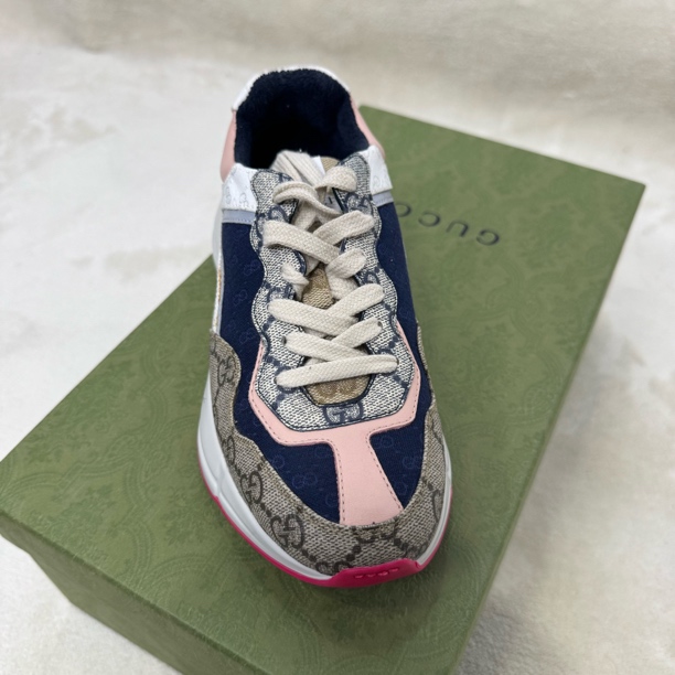 全新未使用 GUCCI/古驰 经典老花拼接运动鞋