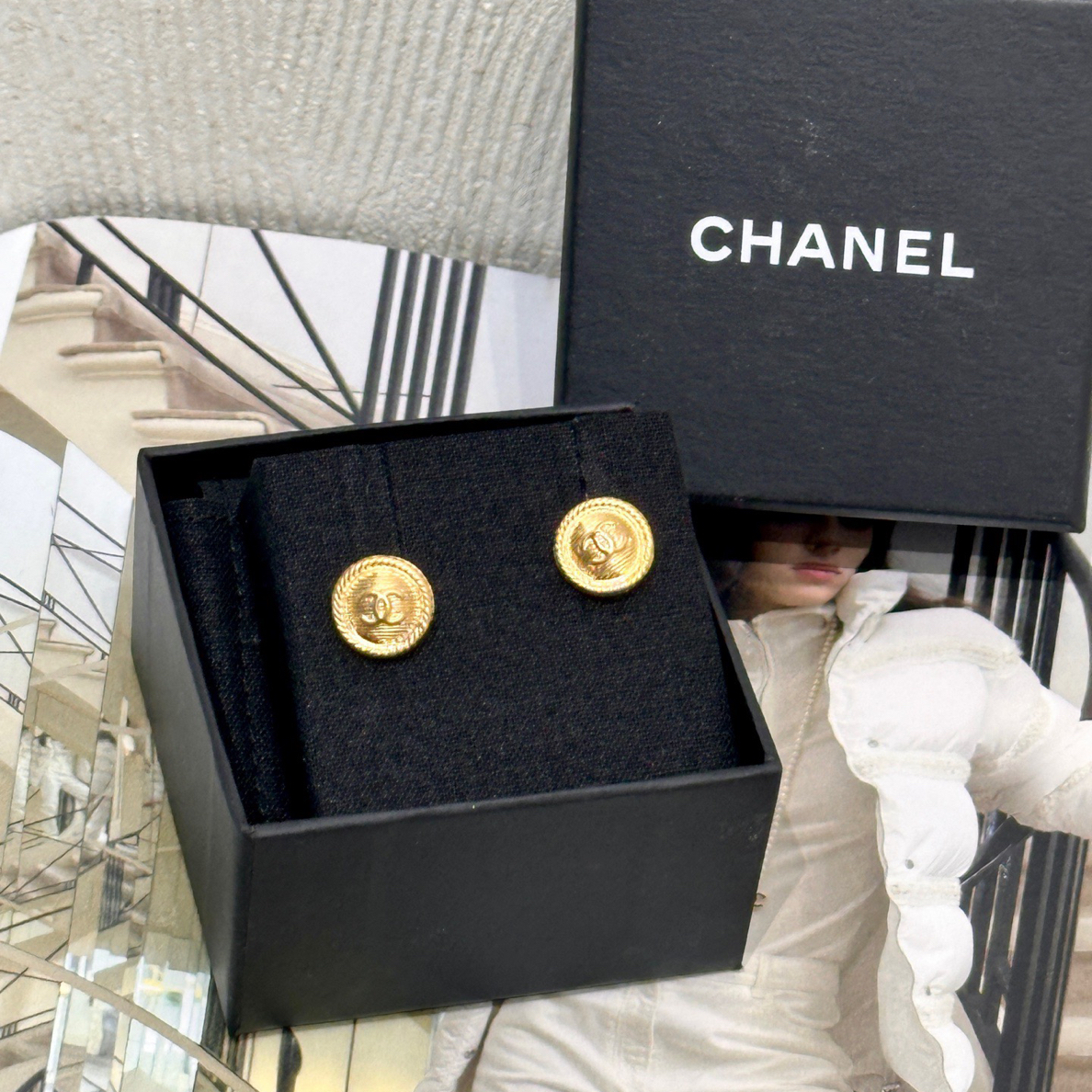 99新 Chanel/香奈儿 18A 圆形纽扣耳钉