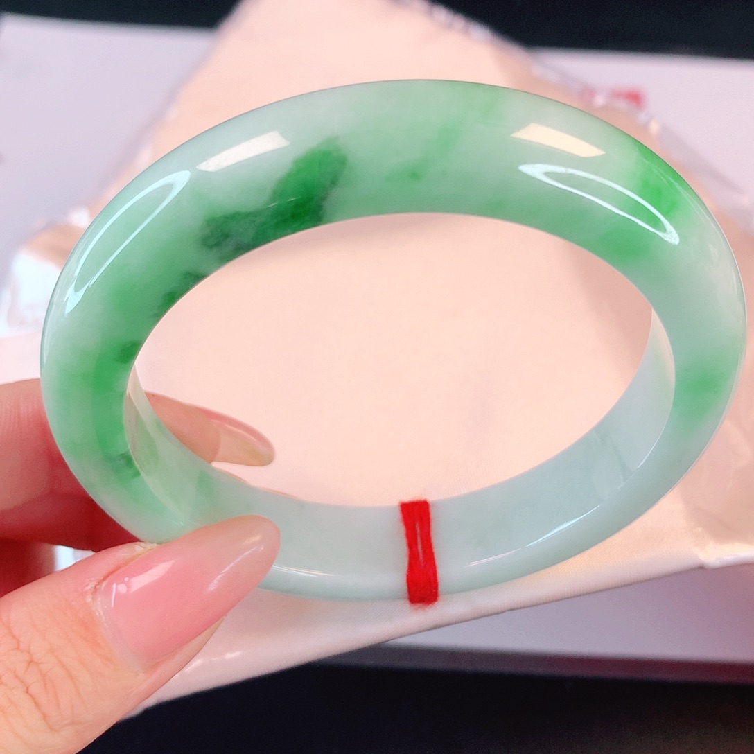 翡翠手镯未镶嵌 1022翡翠