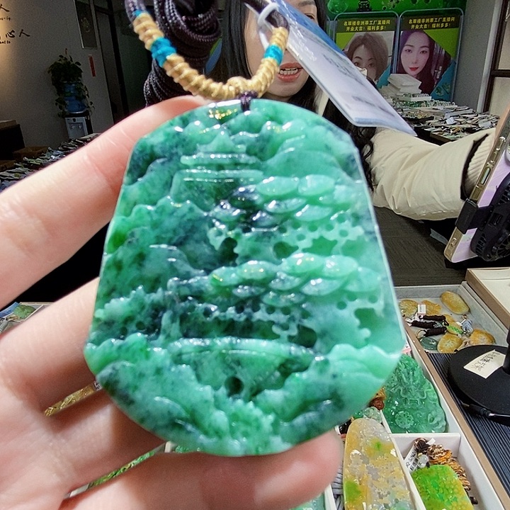 颈饰未镶嵌翡翠翡翠