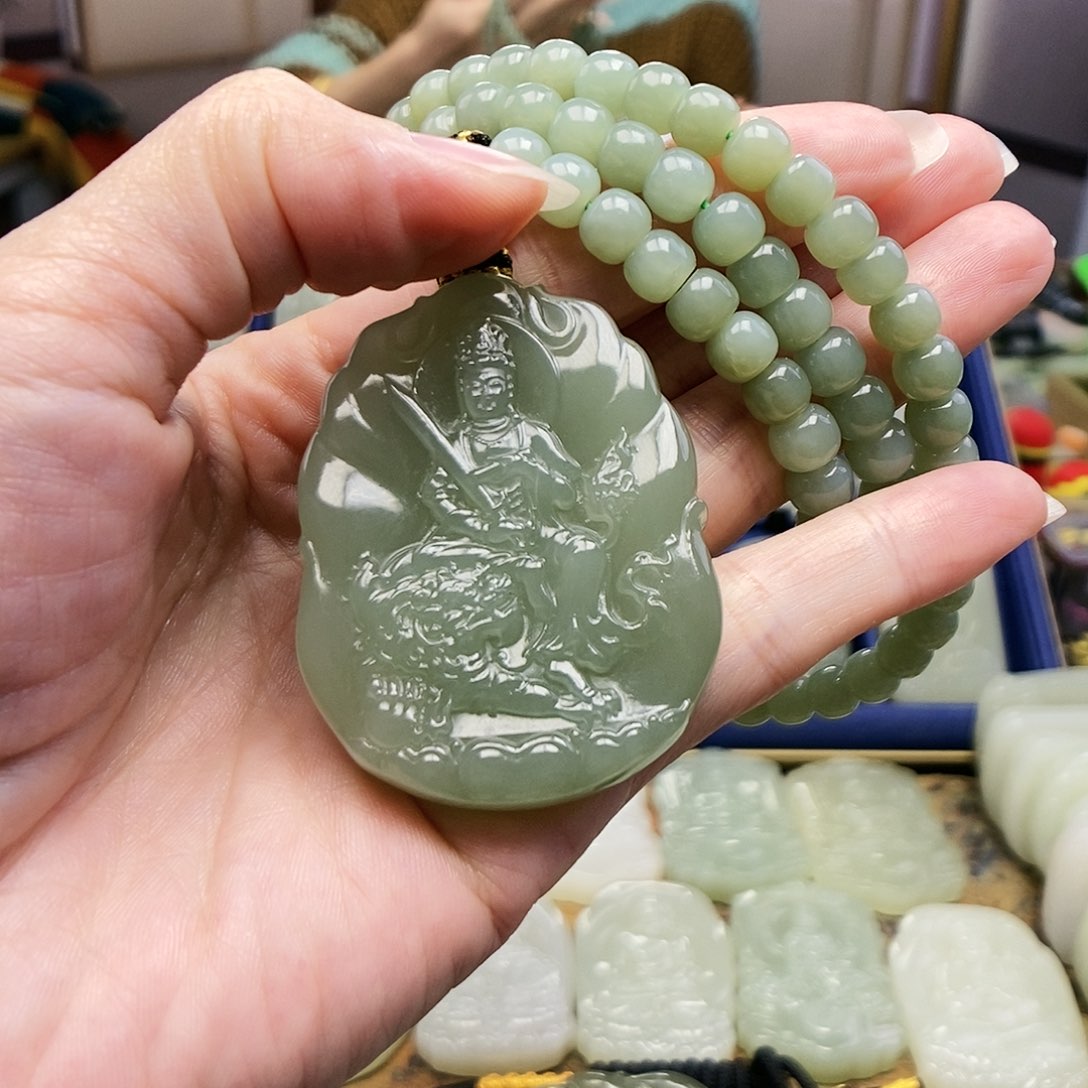 和田玉颈饰未镶嵌M**王