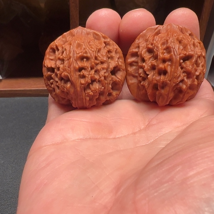 桃核吊坠红地闷平顶