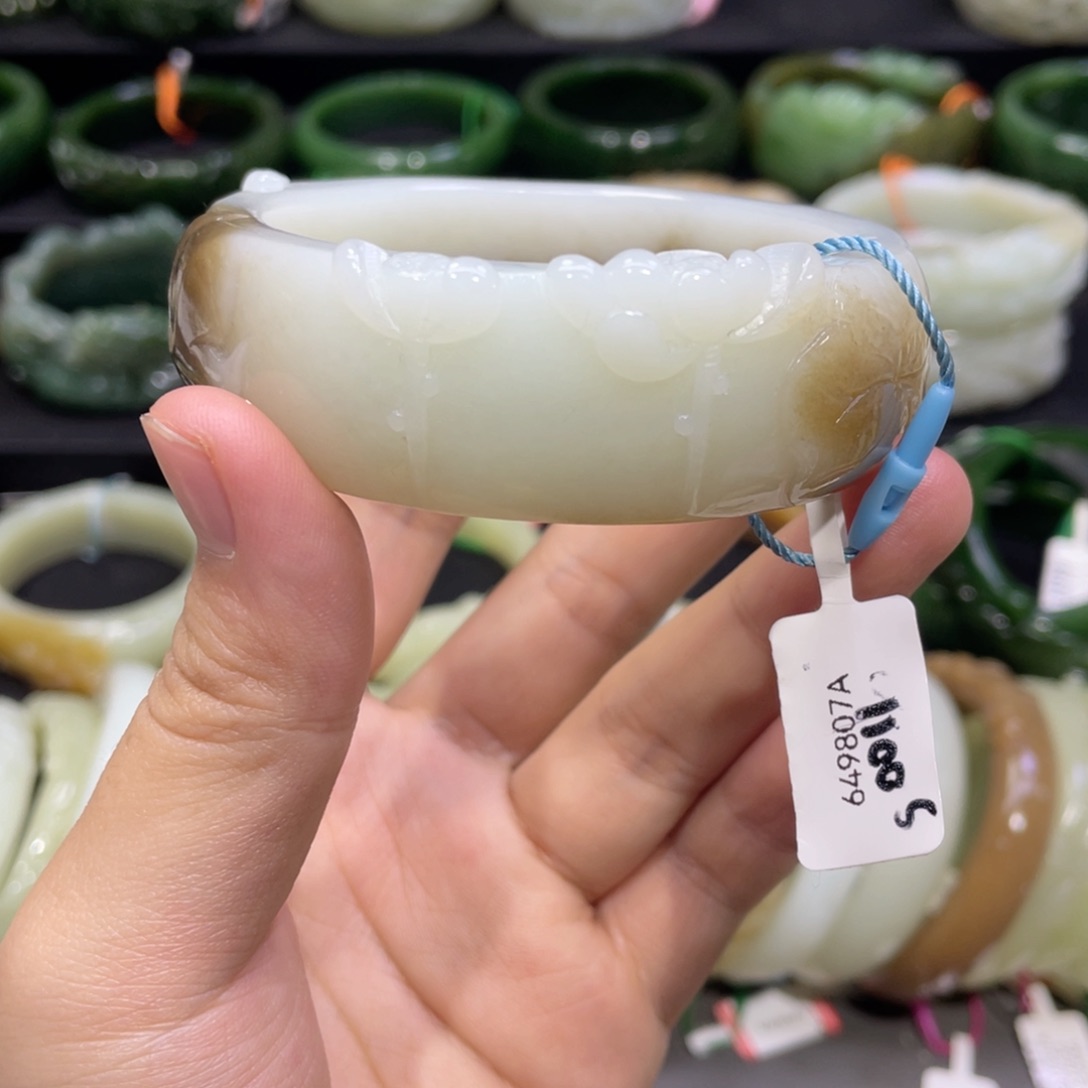 未镶嵌手镯和田玉23