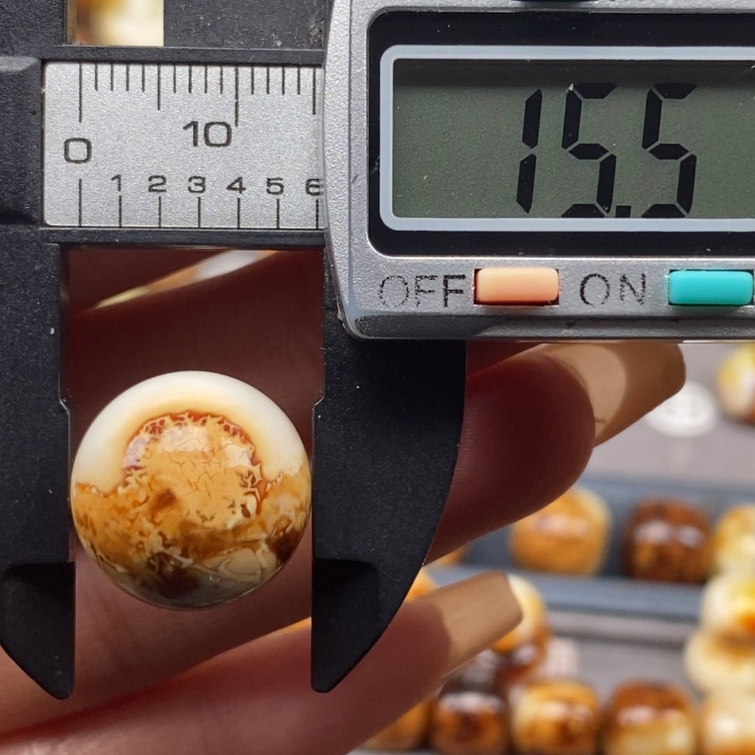 未镶嵌琥珀戒指圆珠